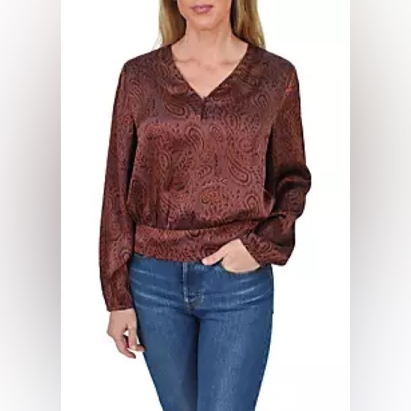 DR2 Daniel Rainn Burgundy Paisley V Neck Top Size Medium - Picture 5 of 5